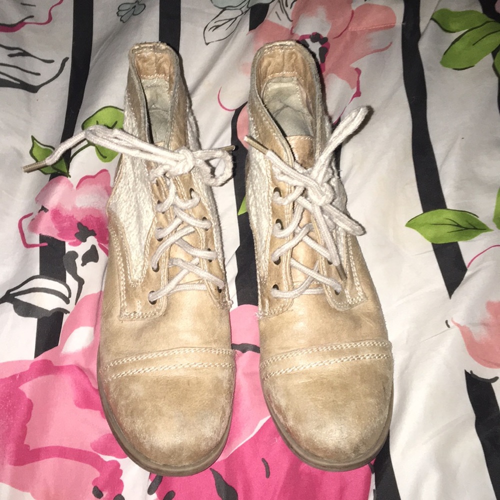 Lace up boots